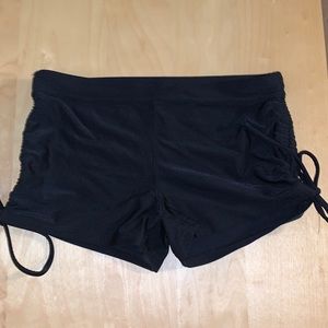 F21 athletic black booty shorts with ruching